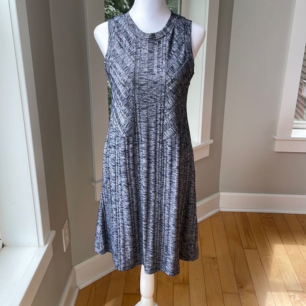 GAP Navy White Ribbed Knit Sleeveless Knit Dress Size Small